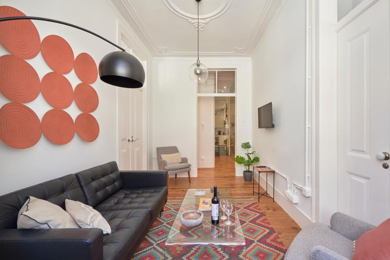 Sunny Pink Street Historical Apt, By Timecooler ลิสบอน ภายนอก รูปภาพ