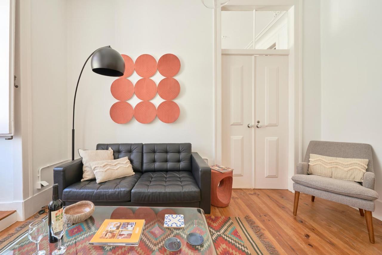 Sunny Pink Street Historical Apt, By Timecooler ลิสบอน ภายนอก รูปภาพ